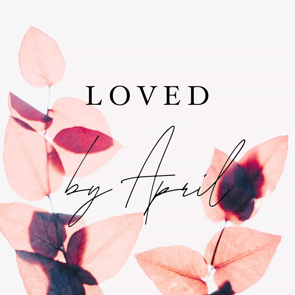 Like to bookmark my closet! 💕